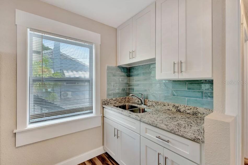SPRING HILL REV - Residential Lease
