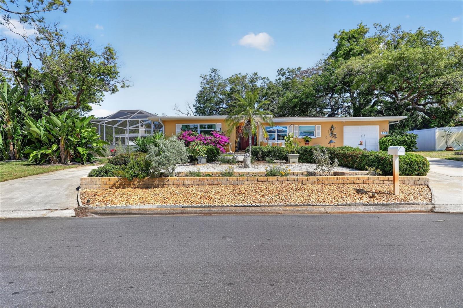 BAYWOOD VILLAGE - Residential