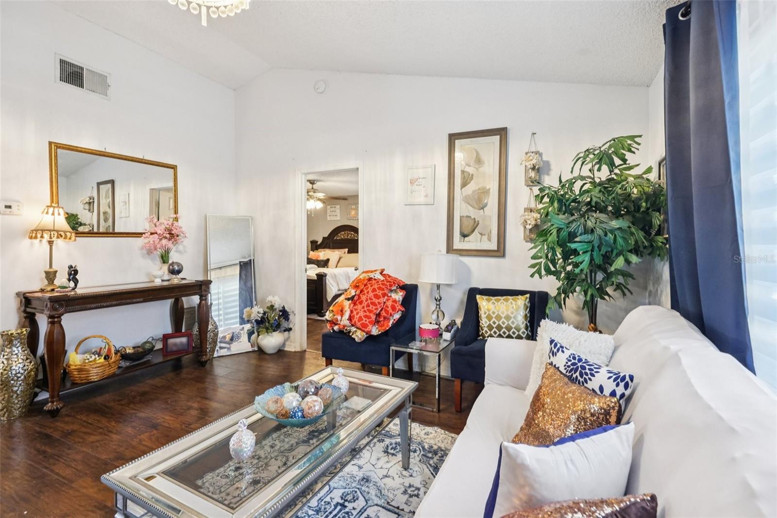 REGENCY PARK - Residential