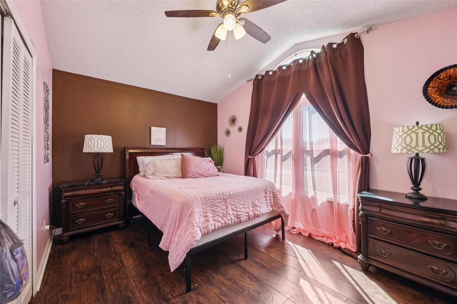 REGENCY PARK - Residential