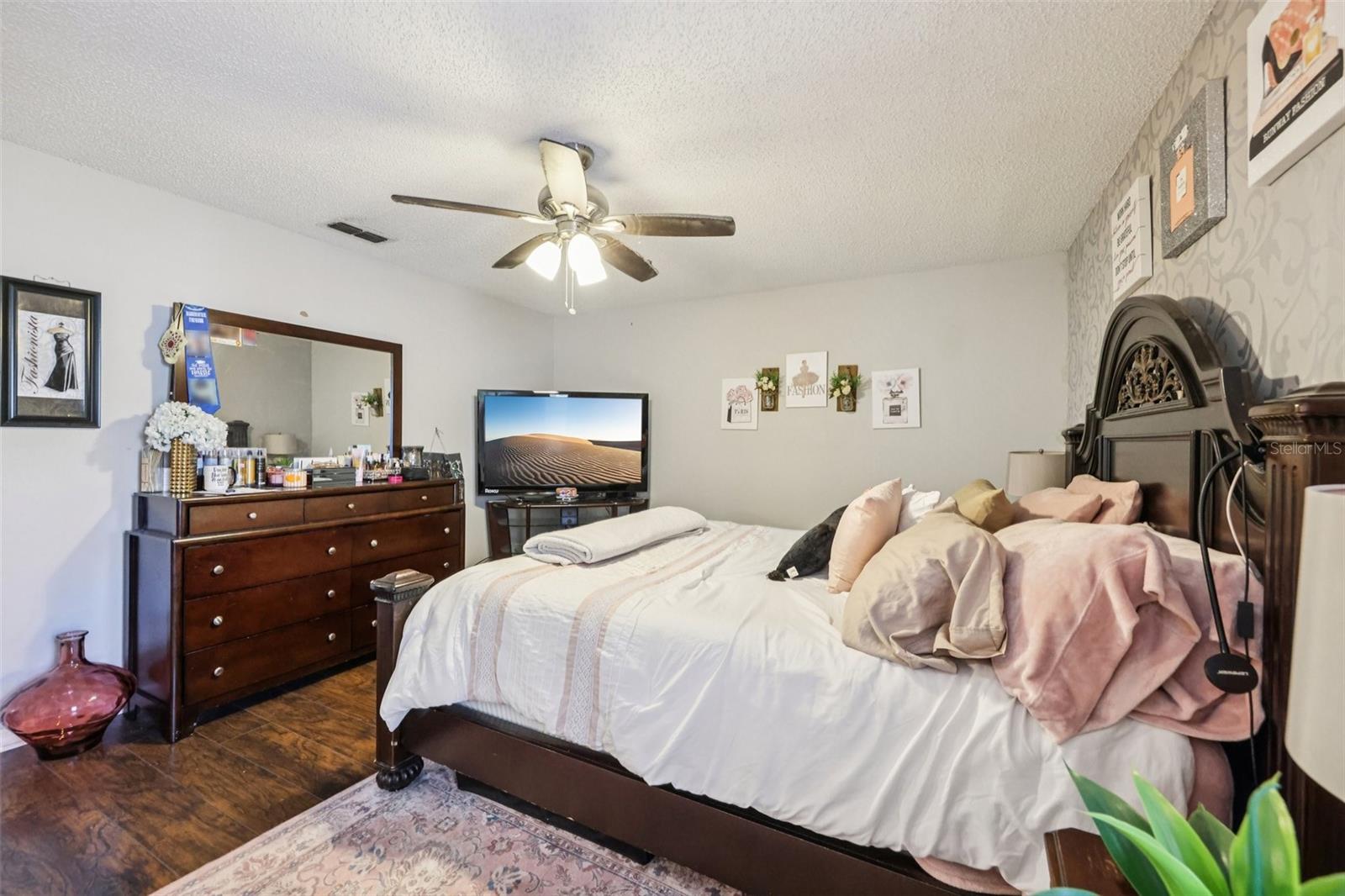 REGENCY PARK - Residential