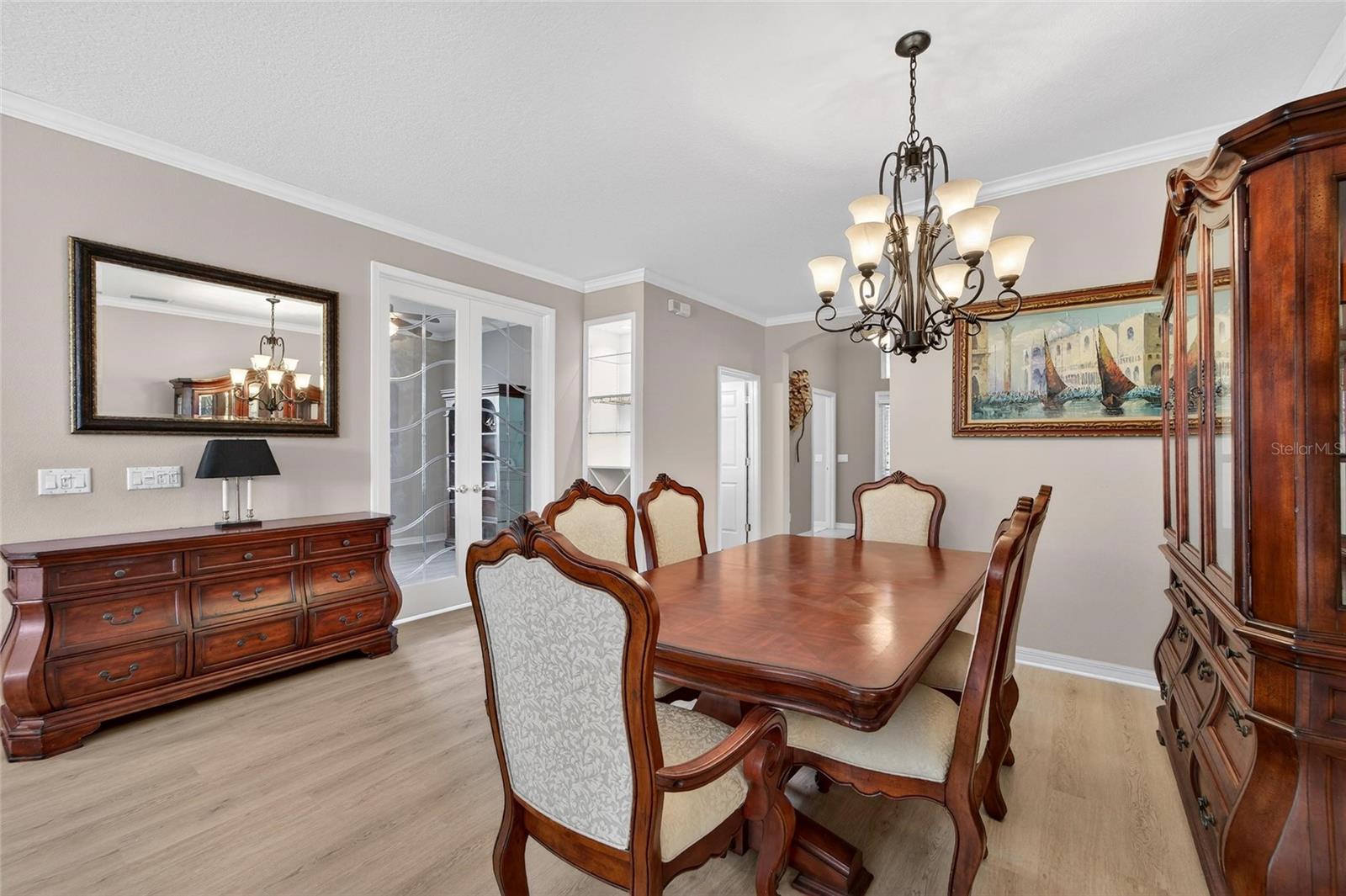 144 SILVER FALLS DRIVE