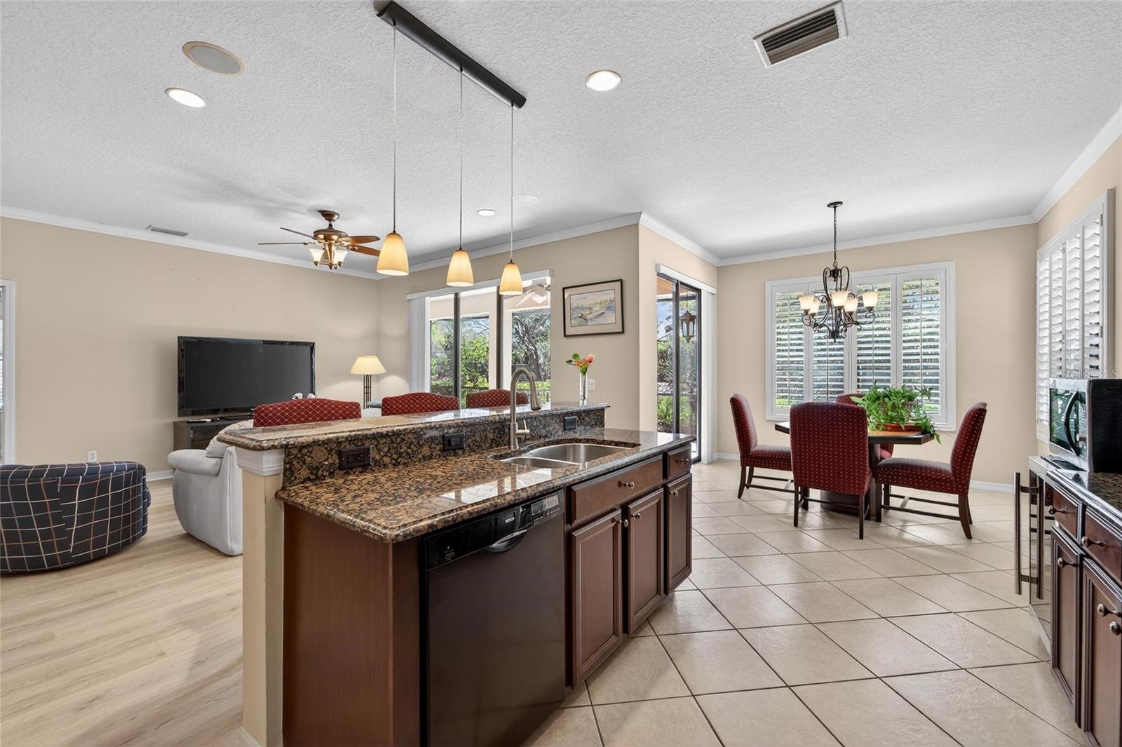 SOUTHSHORE FALLS PH 1 - Residential