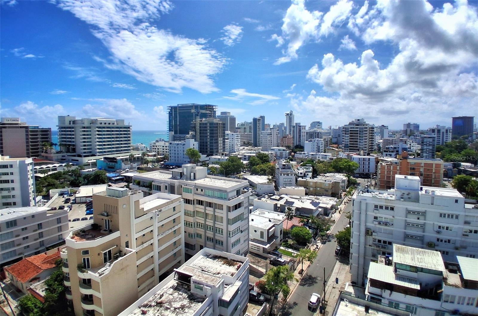 CONDOMINIO DEL MAR - Residential