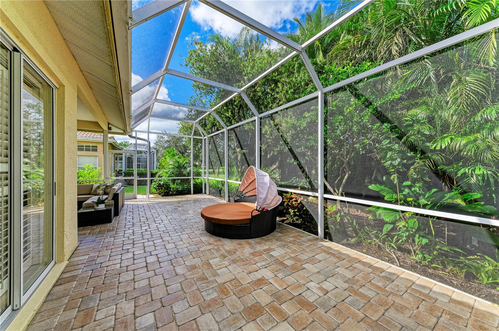 OAKBROOKE I AT RIVER CLUB NORTH - Residential