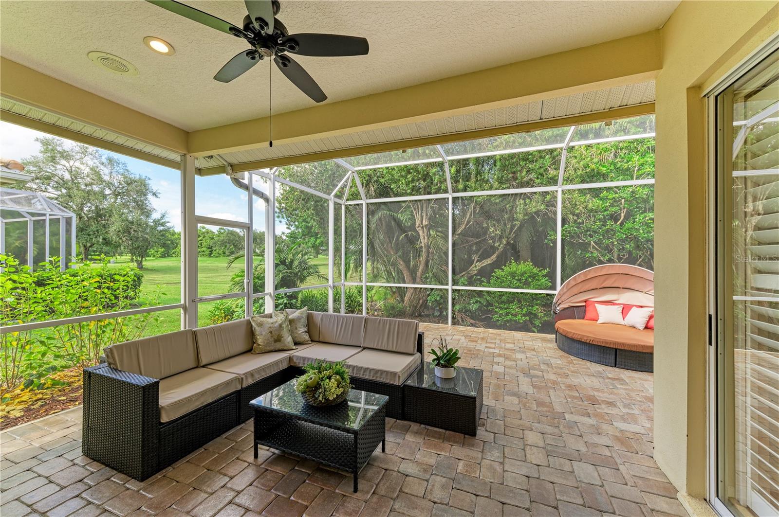 OAKBROOKE I AT RIVER CLUB NORTH - Residential