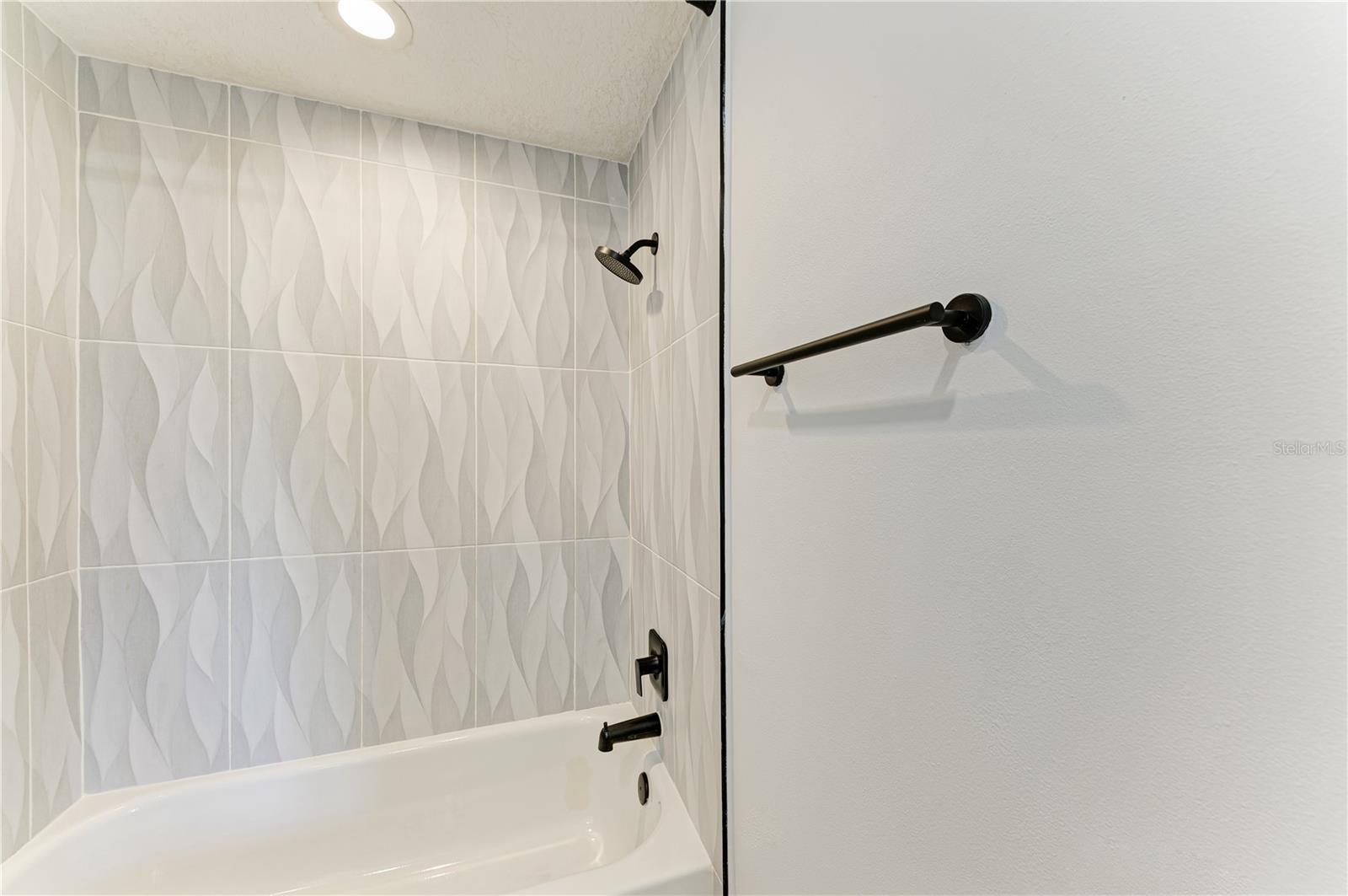 OAKBROOKE I AT RIVER CLUB NORTH - Residential