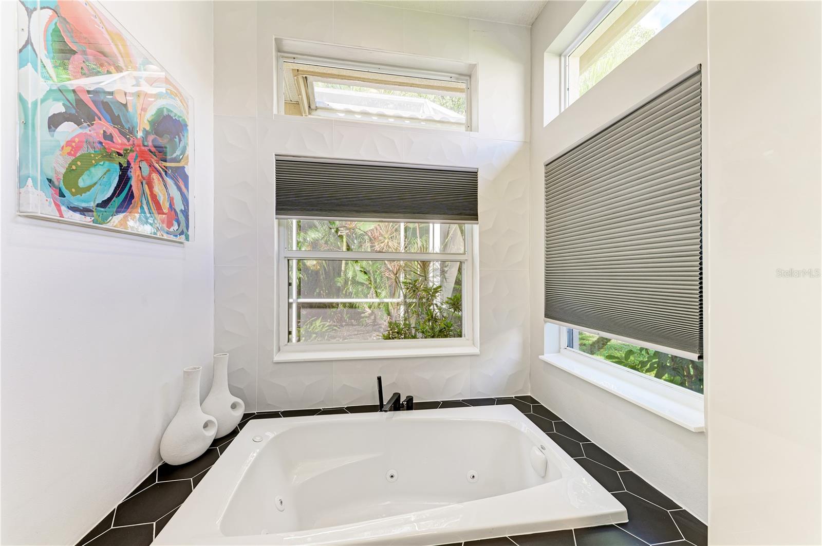 OAKBROOKE I AT RIVER CLUB NORTH - Residential