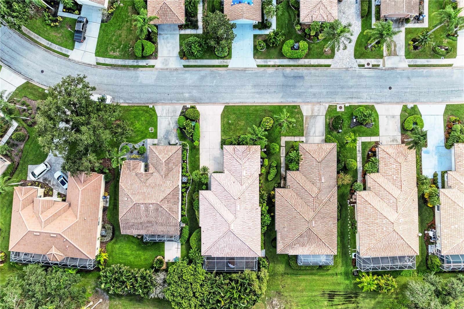 OAKBROOKE I AT RIVER CLUB NORTH - Residential