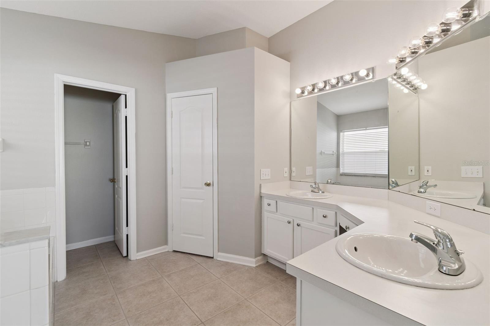 SOUTH COVE PH 1 - Residential