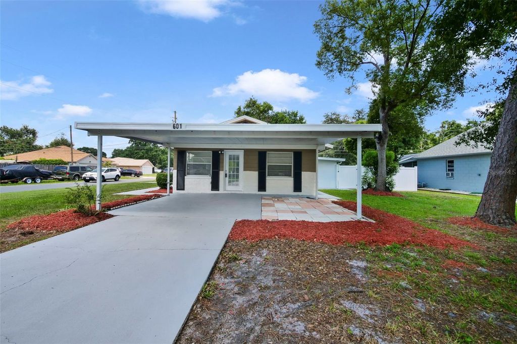 Photo of 601 Louisiana Avenue, Saint Cloud, FL 34769 (MLS # O6416341)