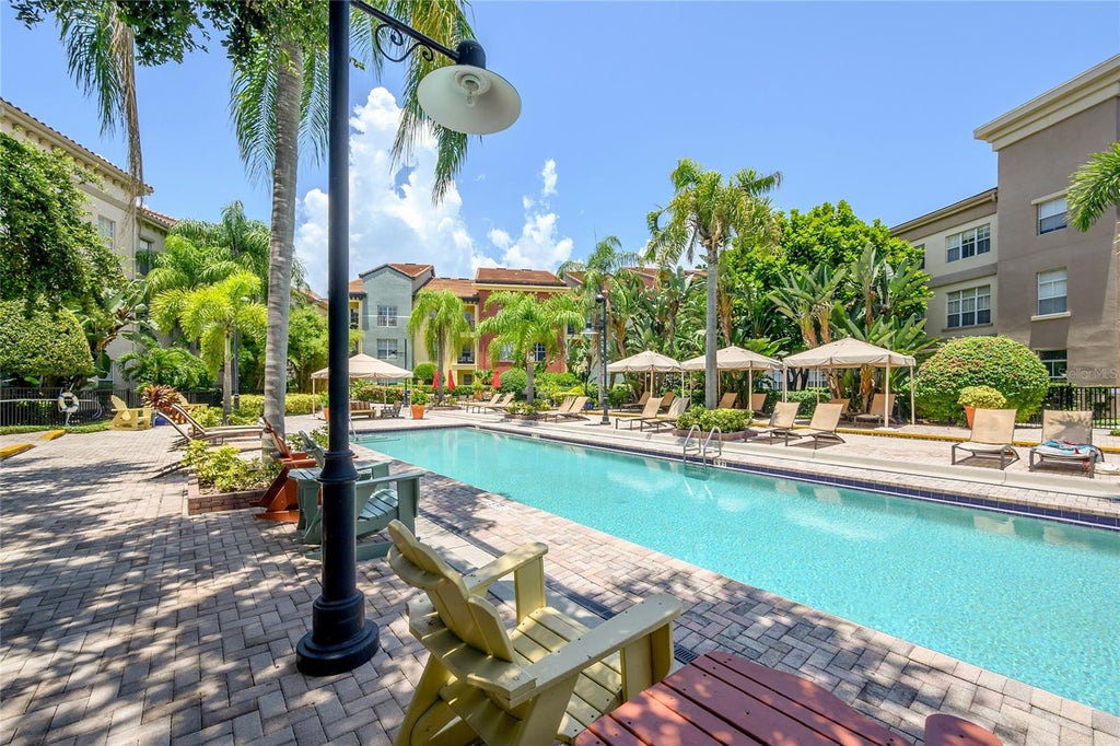 Photo of 402 S Armenia Avenue #114, Tampa, FL 33609 (MLS # TB8552044)