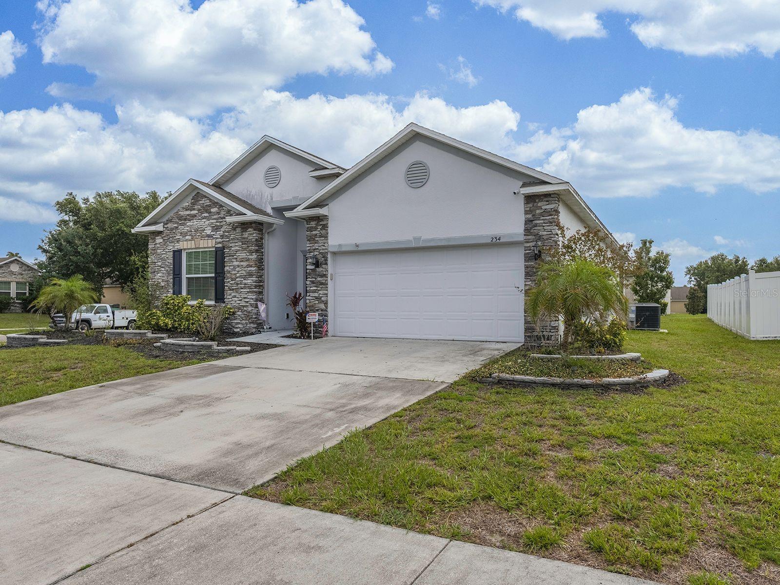 CHARLESTON PARK - Residential