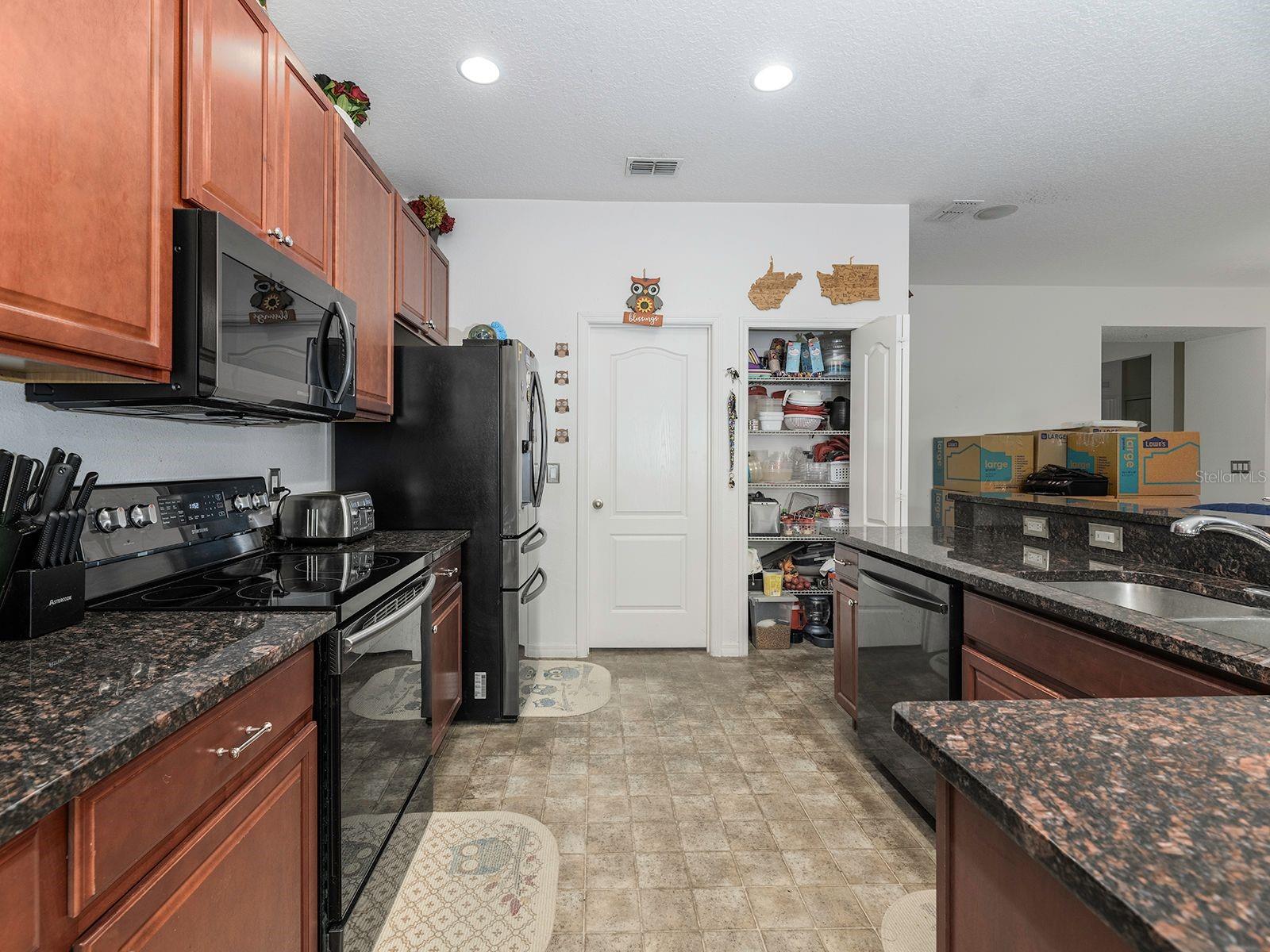 CHARLESTON PARK - Residential