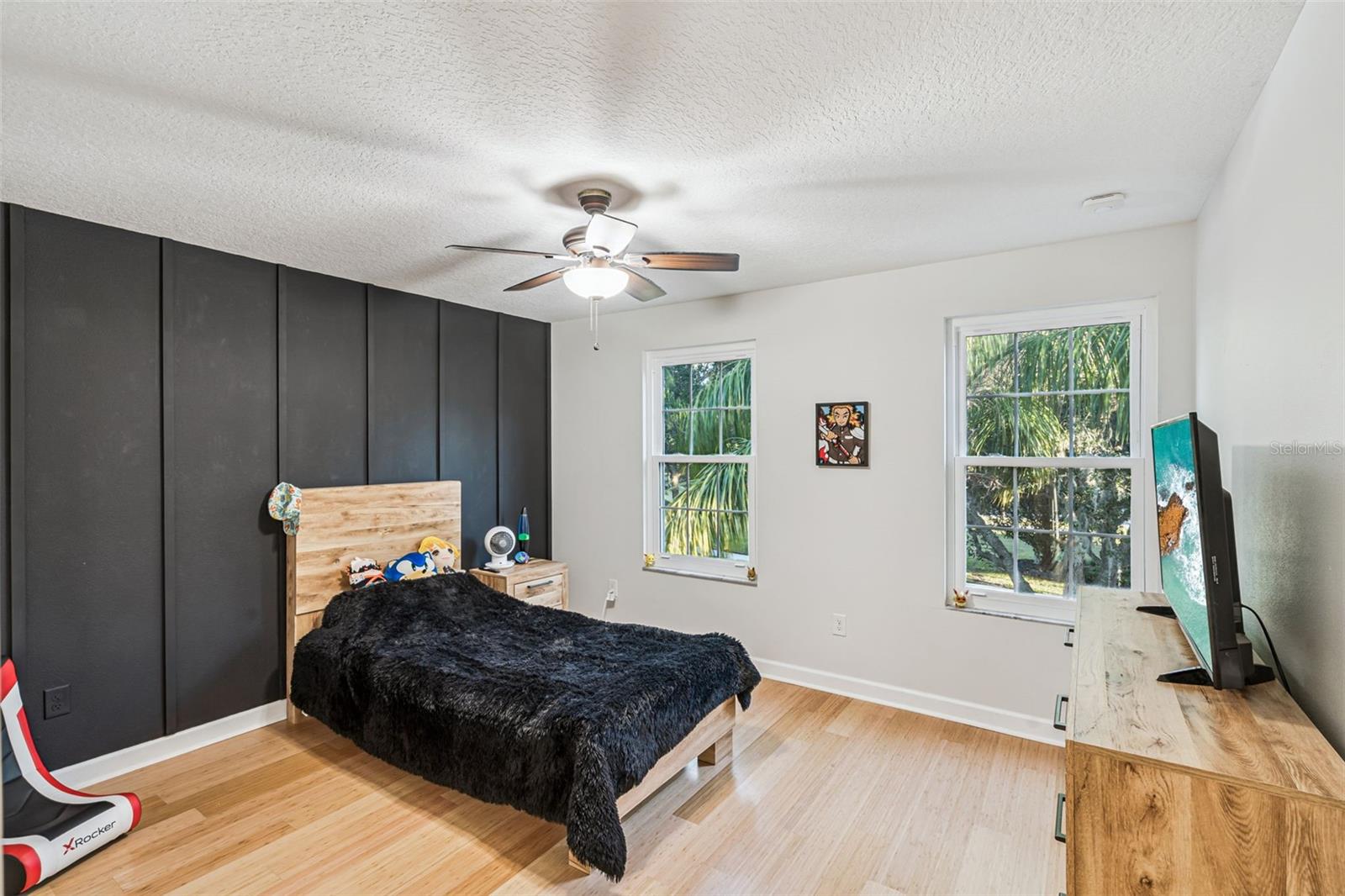 SIGNATURE LAKES - Residential