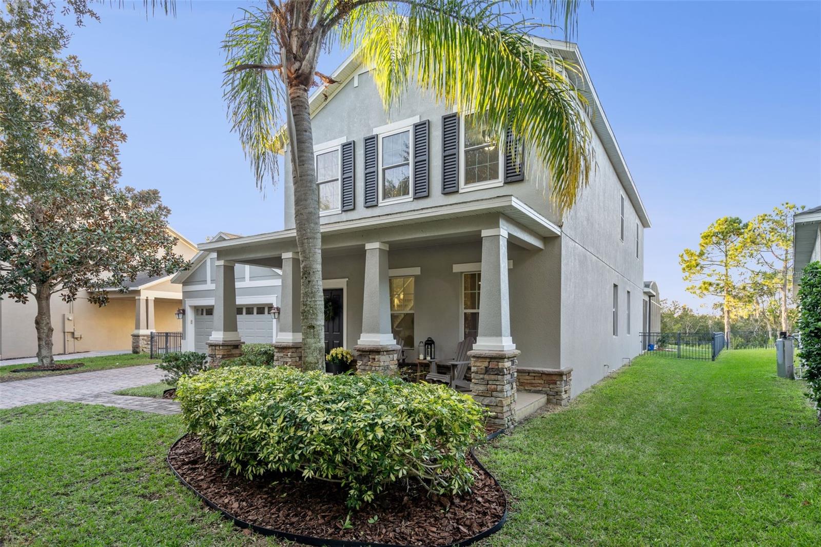 SIGNATURE LAKES - Residential