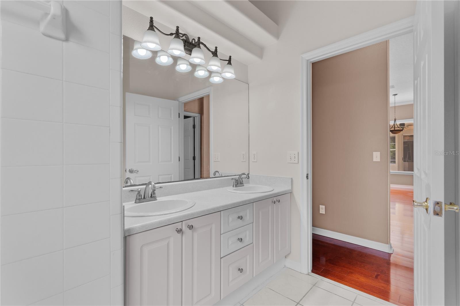 BENTLEY CLUB AT BENTLEY GREEN - Residential