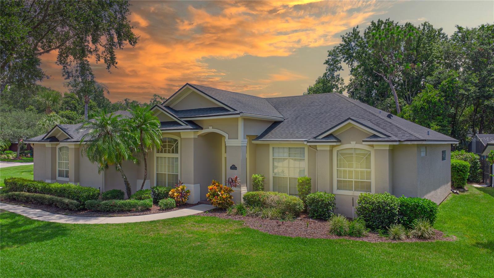 Welcome to your dream home in the heart of Seminole County! Nestled on a beautiful oversized lot near Top-Rated Seminole County Schools, scenic walking trails, and the Tuskawilla Country Club, this 4-bedroom, 3-bathroom one-story pool home offers the perfect blend of comfort, style, and location.
Step inside to find a spacious and flexible layout featuring a split floor plan, ideal for both daily living and entertaining. The 4th bedroom includes a closet and can easily serve as a private office, guest room, or flex space to suit your needs. The screened-in pool area invites you to unwind or entertain in your own backyard oasis.
A 2-car garage, mature landscaping, and the charm of an established neighborhood complete the package.
Don't miss this incredible opportunity to live in one of Central Florida's most sought-after communities—schedule your private tour today!