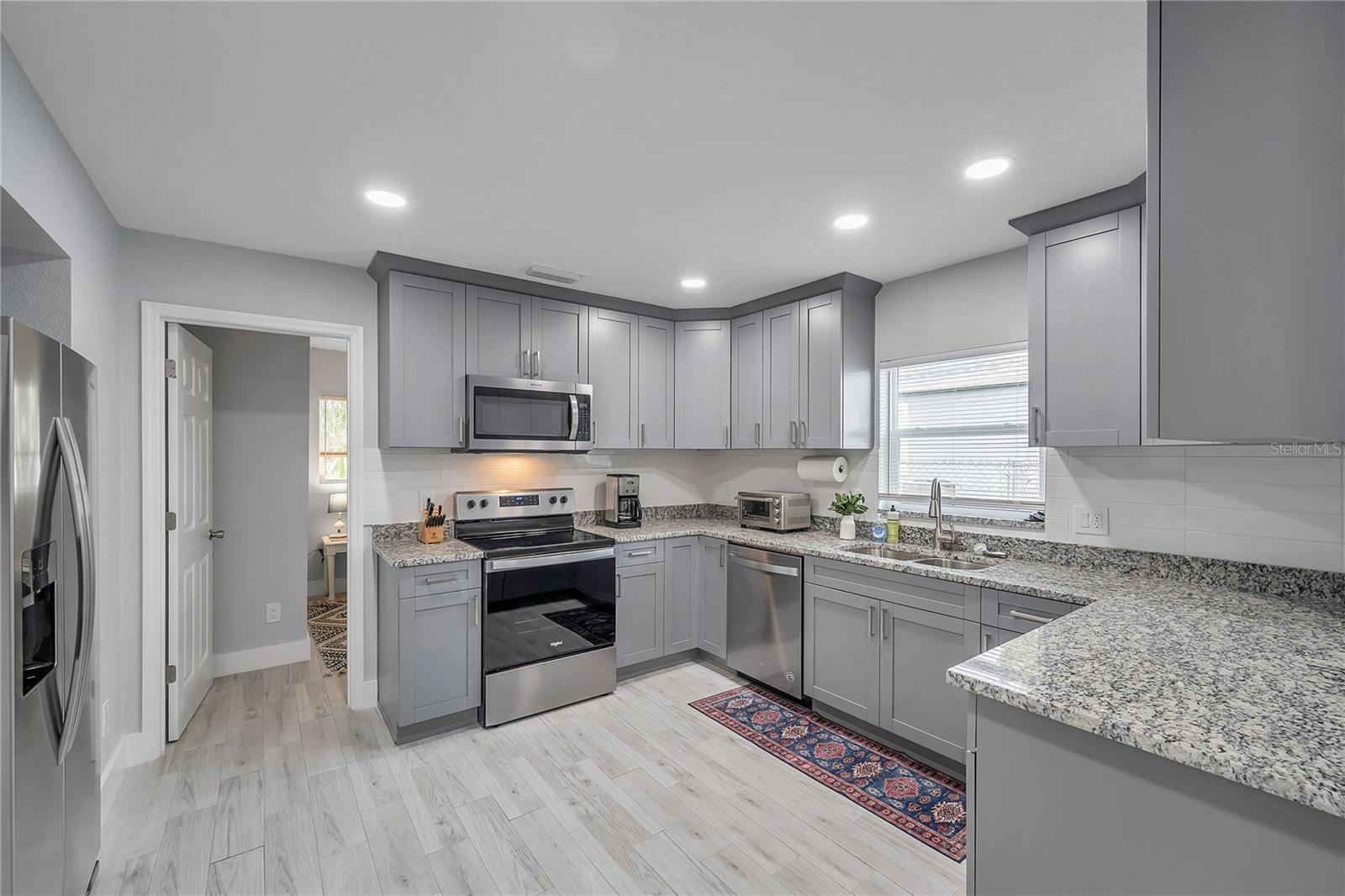 ANNHURST - Residential