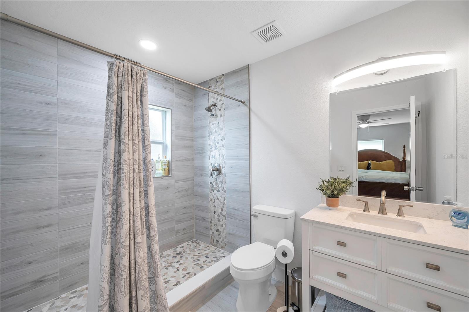 ANNHURST - Residential