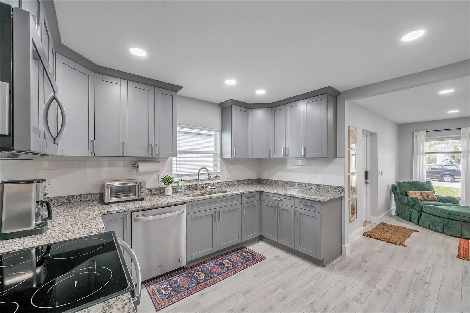 ANNHURST - Residential