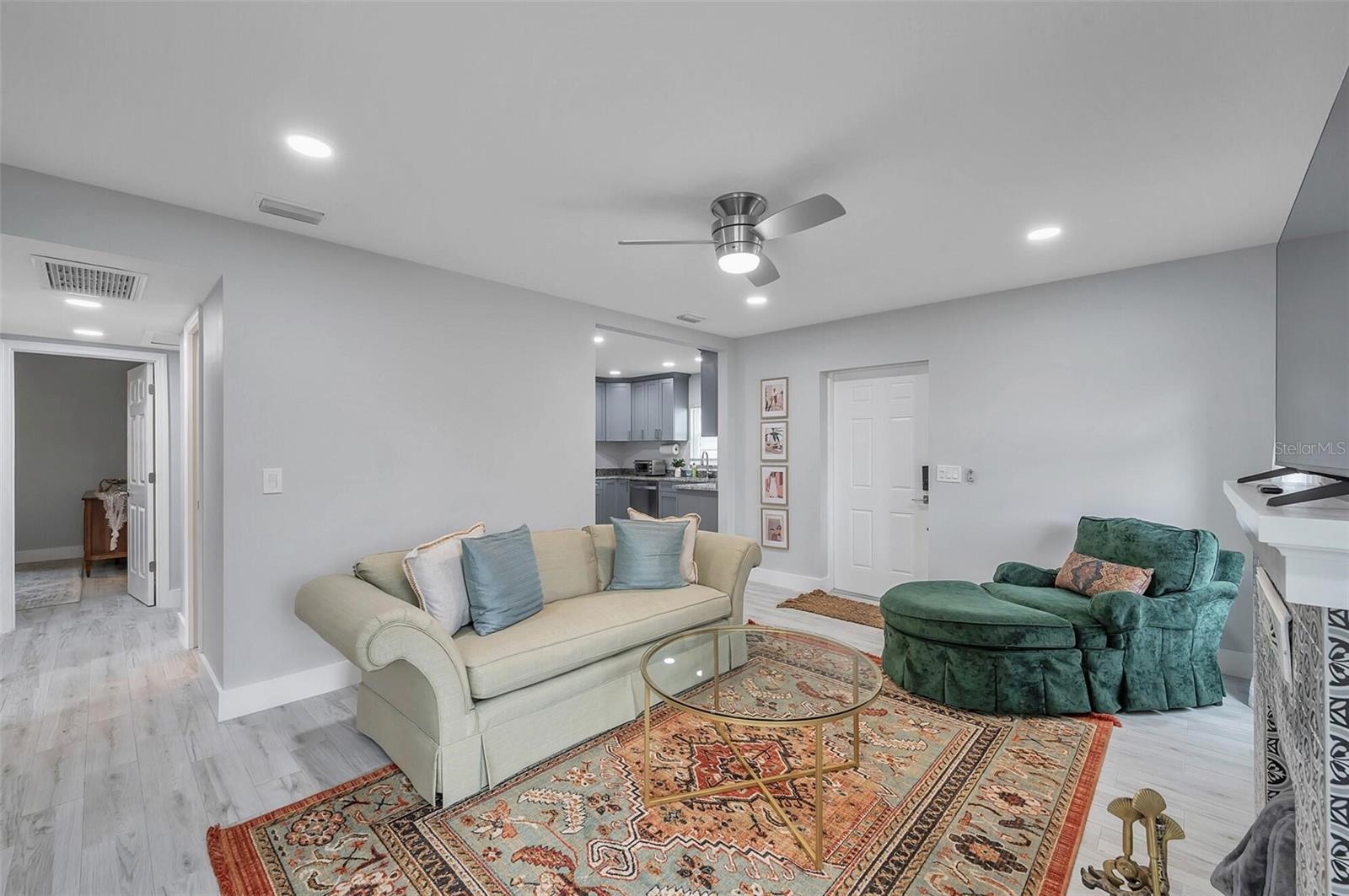 ANNHURST - Residential