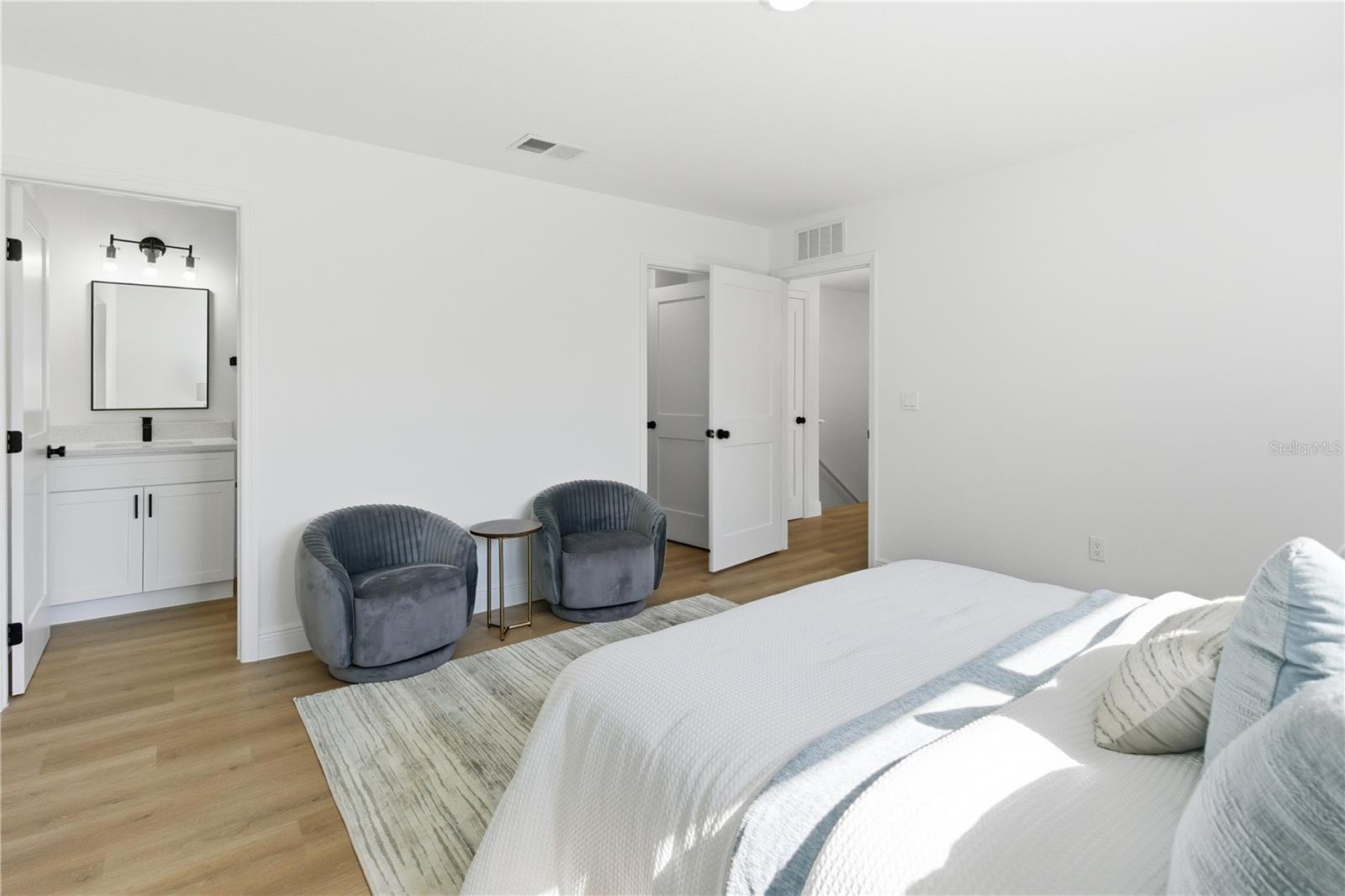 RIVER RIDGE - Residential