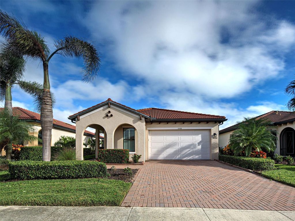 Photo of 10468 Crooked Creek Drive, Venice, FL 34293 (MLS # N6140468)