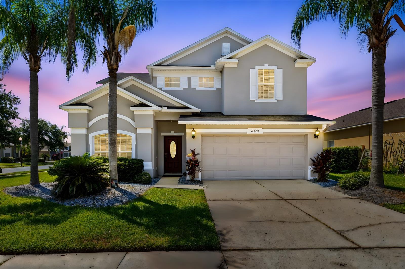 Beautifully updated home situated on a spacious corner lot in the highly desirable guard-gated golf community of Stoneybrook West! This elegant residence showcases 24x24 marble tile flooring with minimal grout lines, a fully remodeled kitchen with quartz countertops, and designer light fixtures throughout. The second floor features newly installed wood flooring (2023), a generous loft area, two updated bathrooms, and a large primary suite with custom walk-in closet built-ins.
The versatile floor plan includes a first-floor bedroom or office with a full bath that also functions as a convenient cabana bath—perfect for future backyard additions. Major updates include a newer roof (approx. 2 years old) and two HVAC systems (1 and 4 years old).
Residents of Stoneybrook West enjoy an unmatched lifestyle with amenities including a Jr. Olympic-size pool, fitness center, playground, lighted tennis and basketball courts, pickleball, inline skating rink, sand volleyball, multipurpose fields, and a private boat ramp with access to Black Lake. The HOA fee also includes high-speed internet and Spectrum TV with an upgraded package. Discounted golf is available on the stunning 18-hole championship course.
Centrally located near major highways, AdventHealth Winter Garden, Winter Garden Village, world-class theme parks, and Orlando International Airport—this is Florida living at its finest!