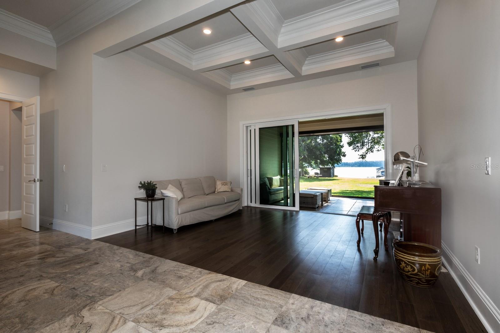 LAKE MABEL SHORES - Residential