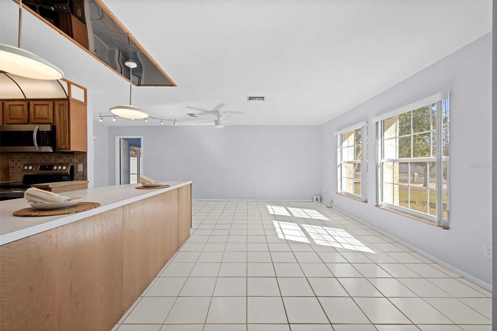 SPRING HILL - Residential