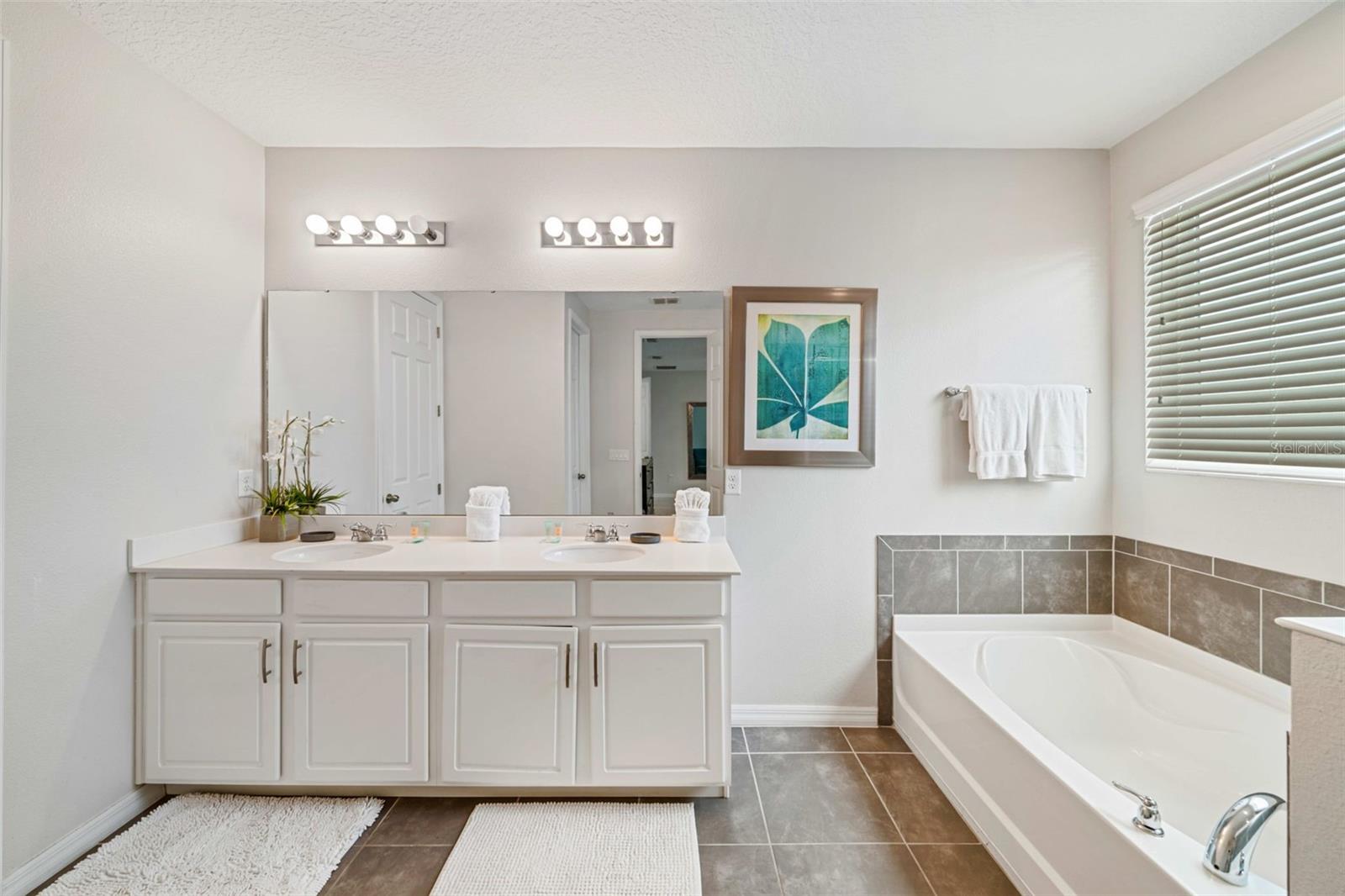 SOLARA RESORT - Residential