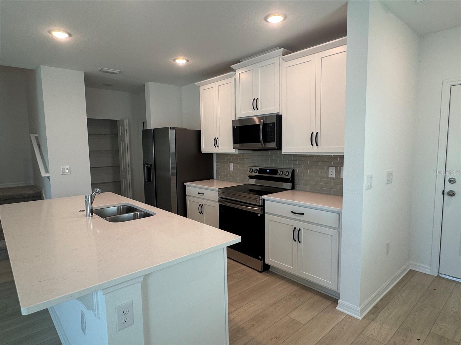 350 THOMPSON VILLAGE AVENUE