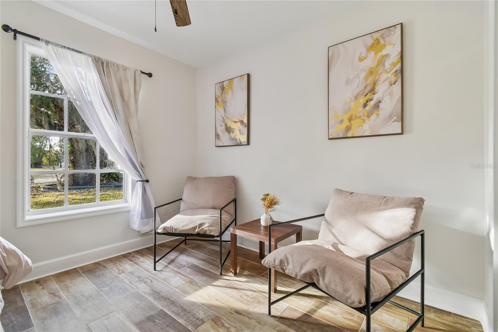 SCANLON COUNTRY ESTATES - Residential