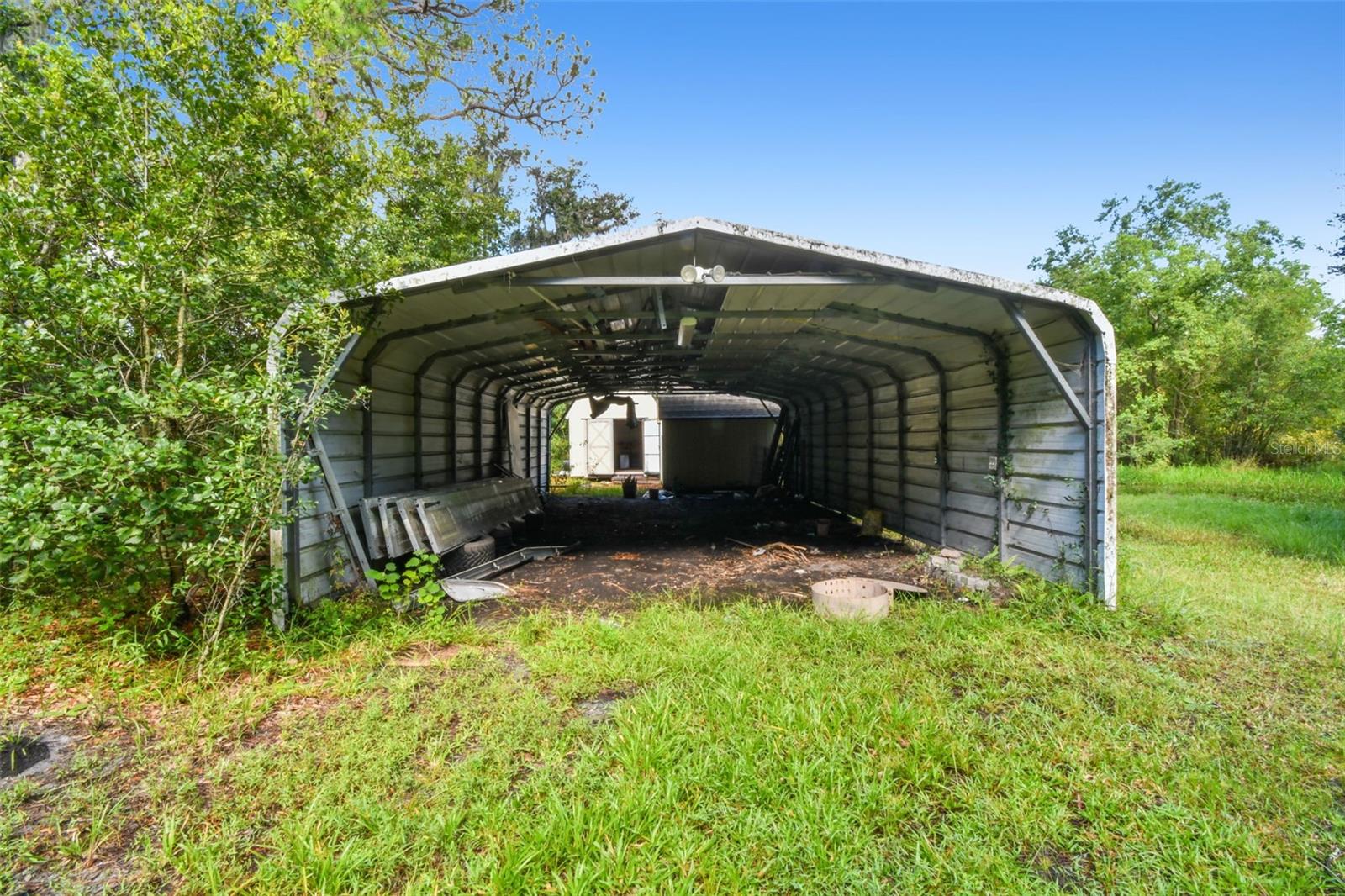 SCANLON COUNTRY ESTATES - Residential