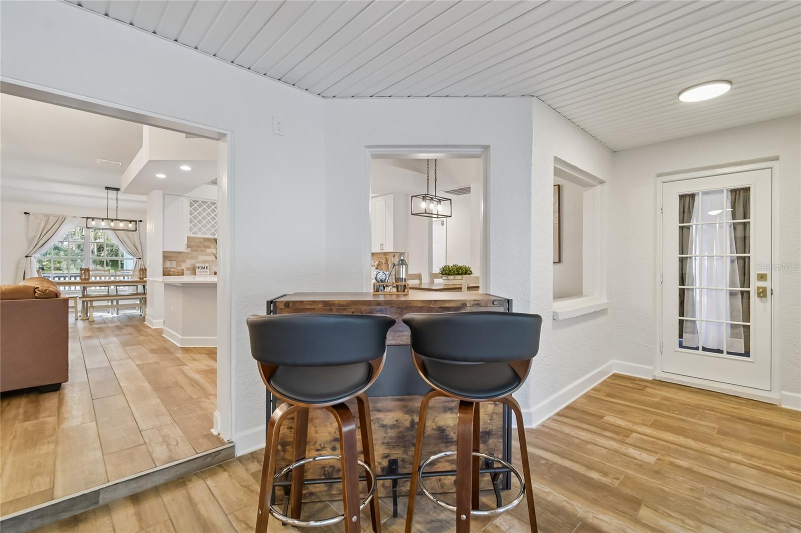 SCANLON COUNTRY ESTATES - Residential
