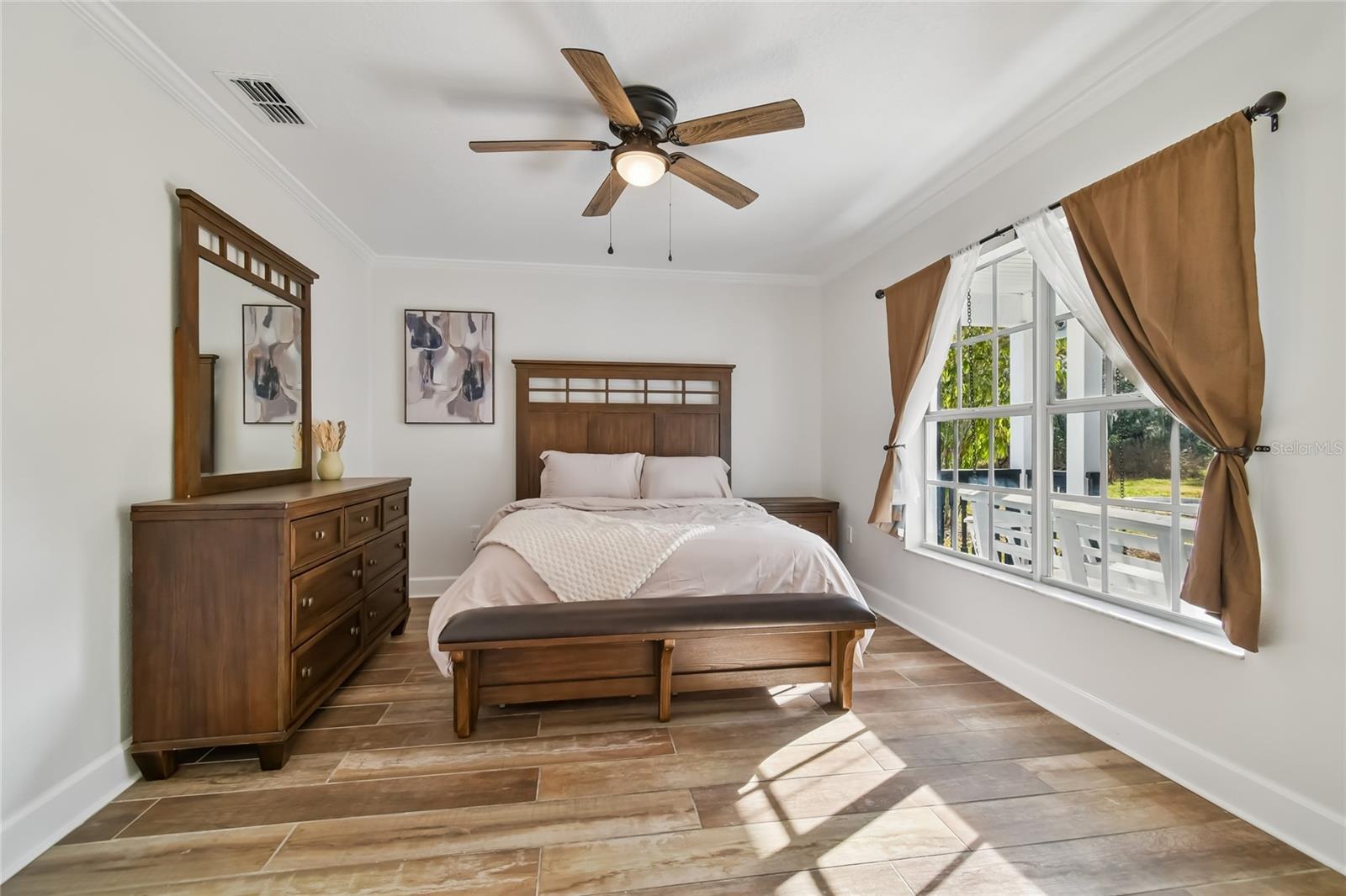 SCANLON COUNTRY ESTATES - Residential