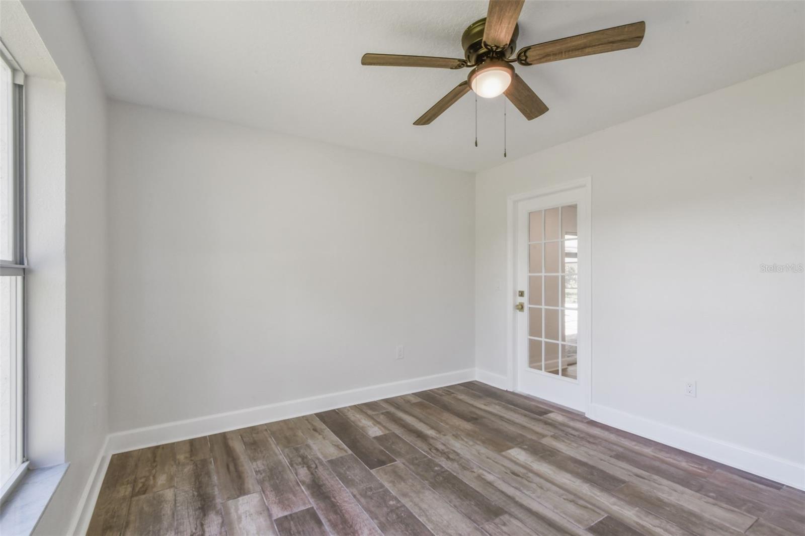 SCANLON COUNTRY ESTATES - Residential