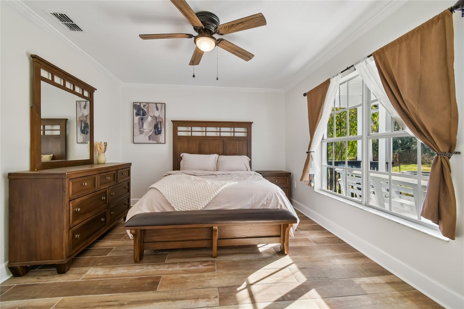 SCANLON COUNTRY ESTATES - Residential