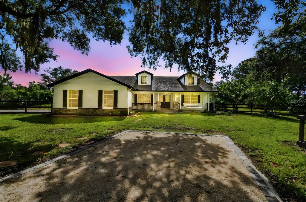 Photo of 2513 N Valrico Road, Seffner, FL 33584 (MLS # TB8417456)