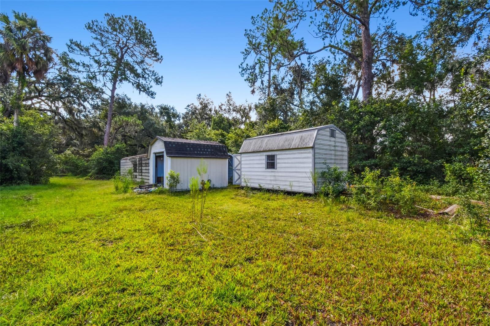 SCANLON COUNTRY ESTATES - Residential