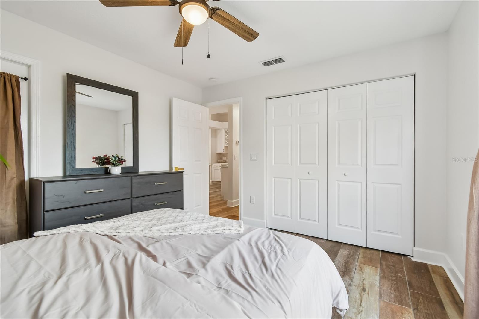 SCANLON COUNTRY ESTATES - Residential