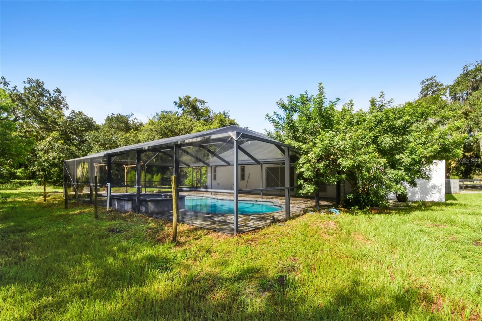 SCANLON COUNTRY ESTATES - Residential