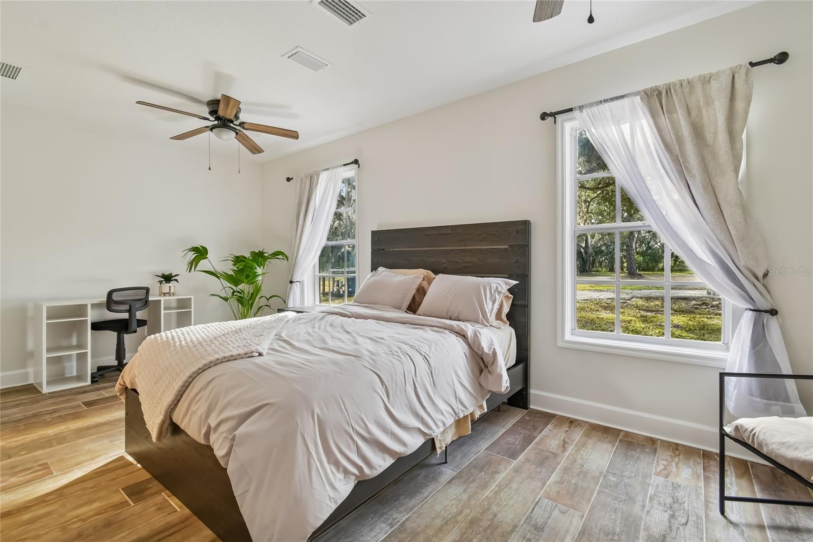 SCANLON COUNTRY ESTATES - Residential