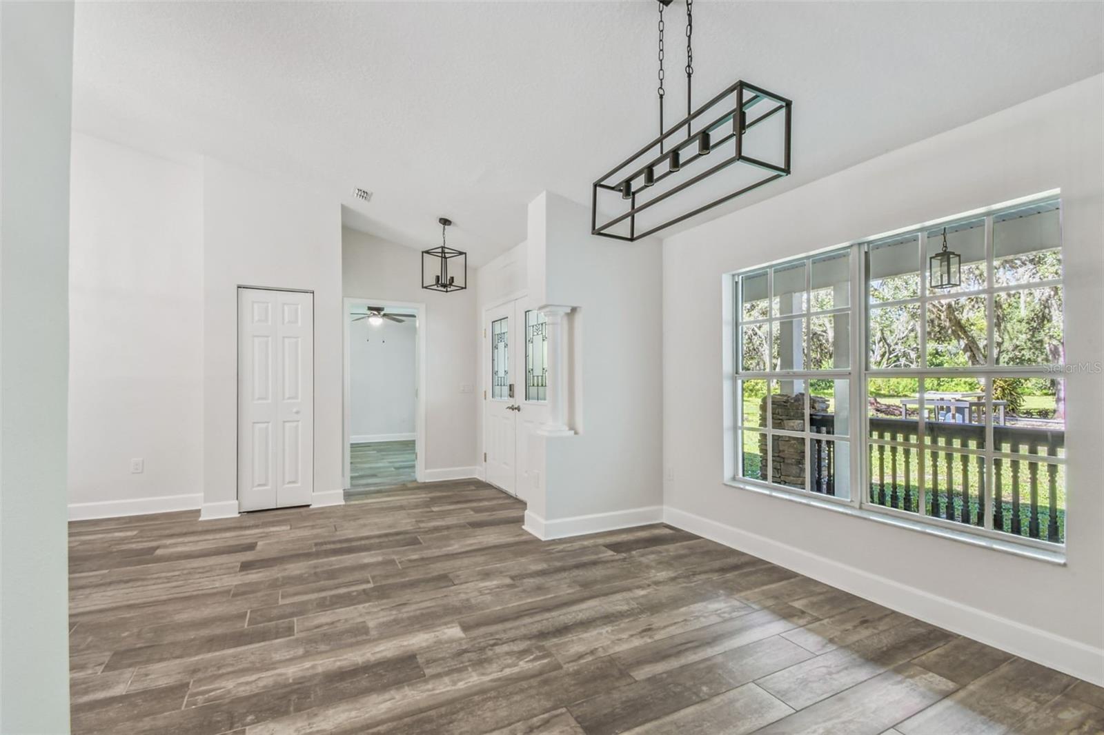 SCANLON COUNTRY ESTATES - Residential