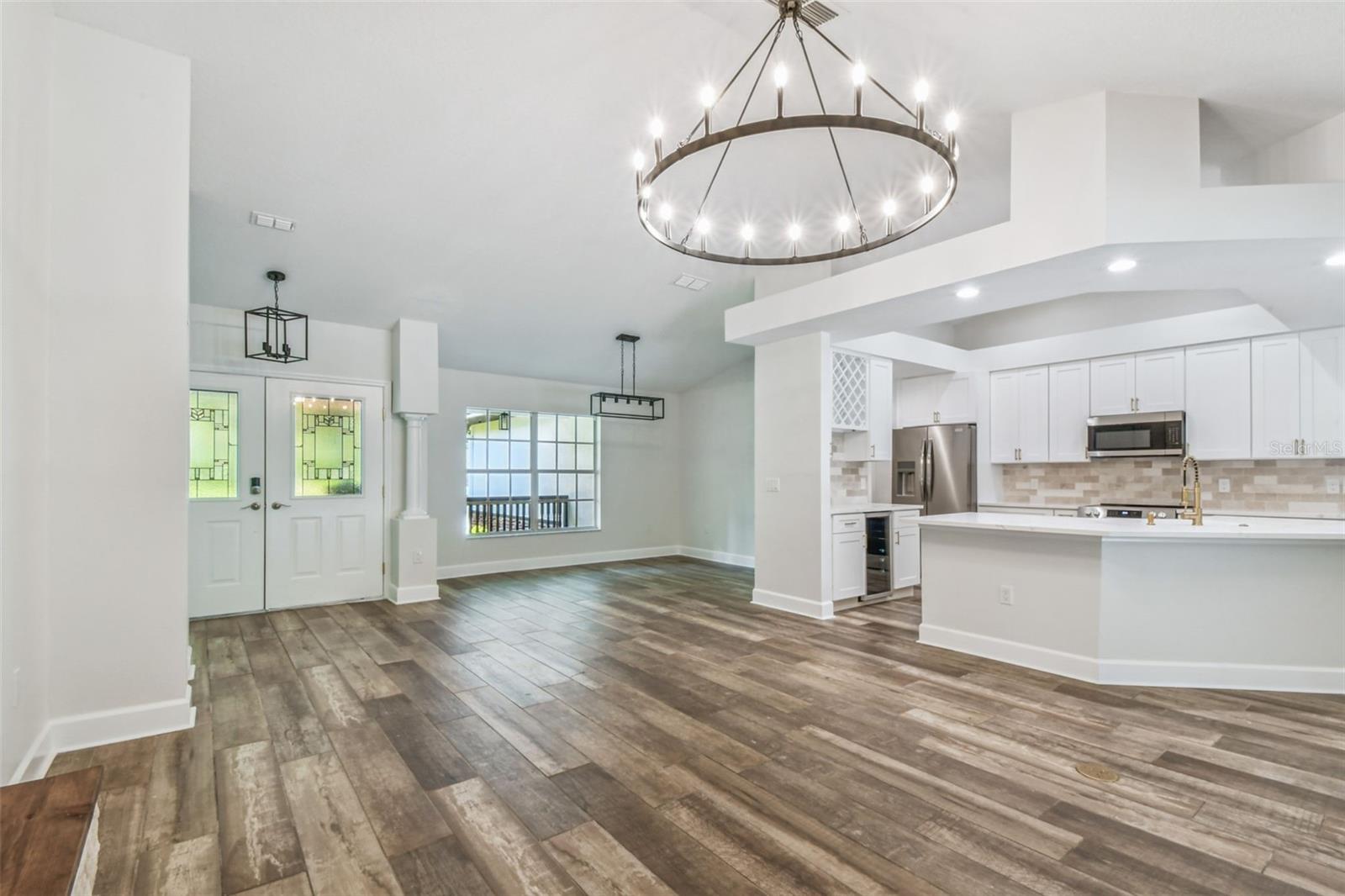 SCANLON COUNTRY ESTATES - Residential