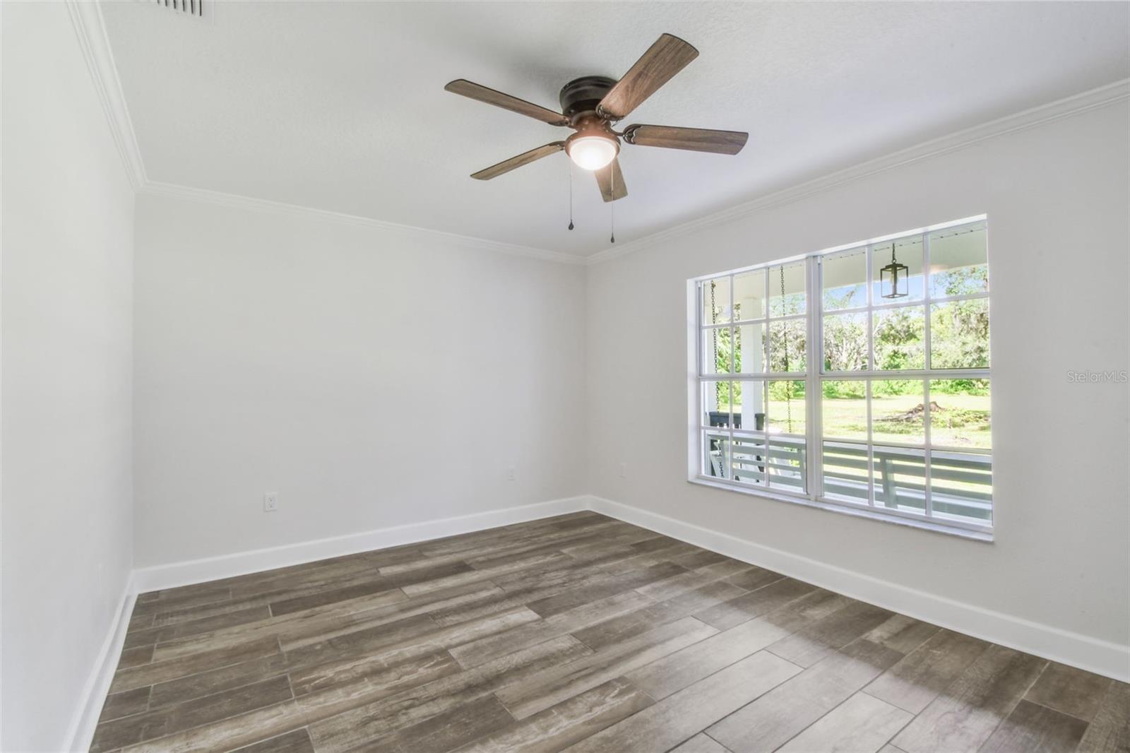 SCANLON COUNTRY ESTATES - Residential