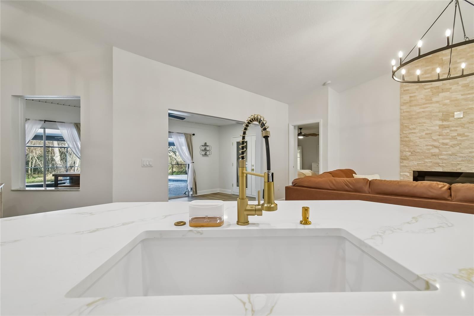 SCANLON COUNTRY ESTATES - Residential
