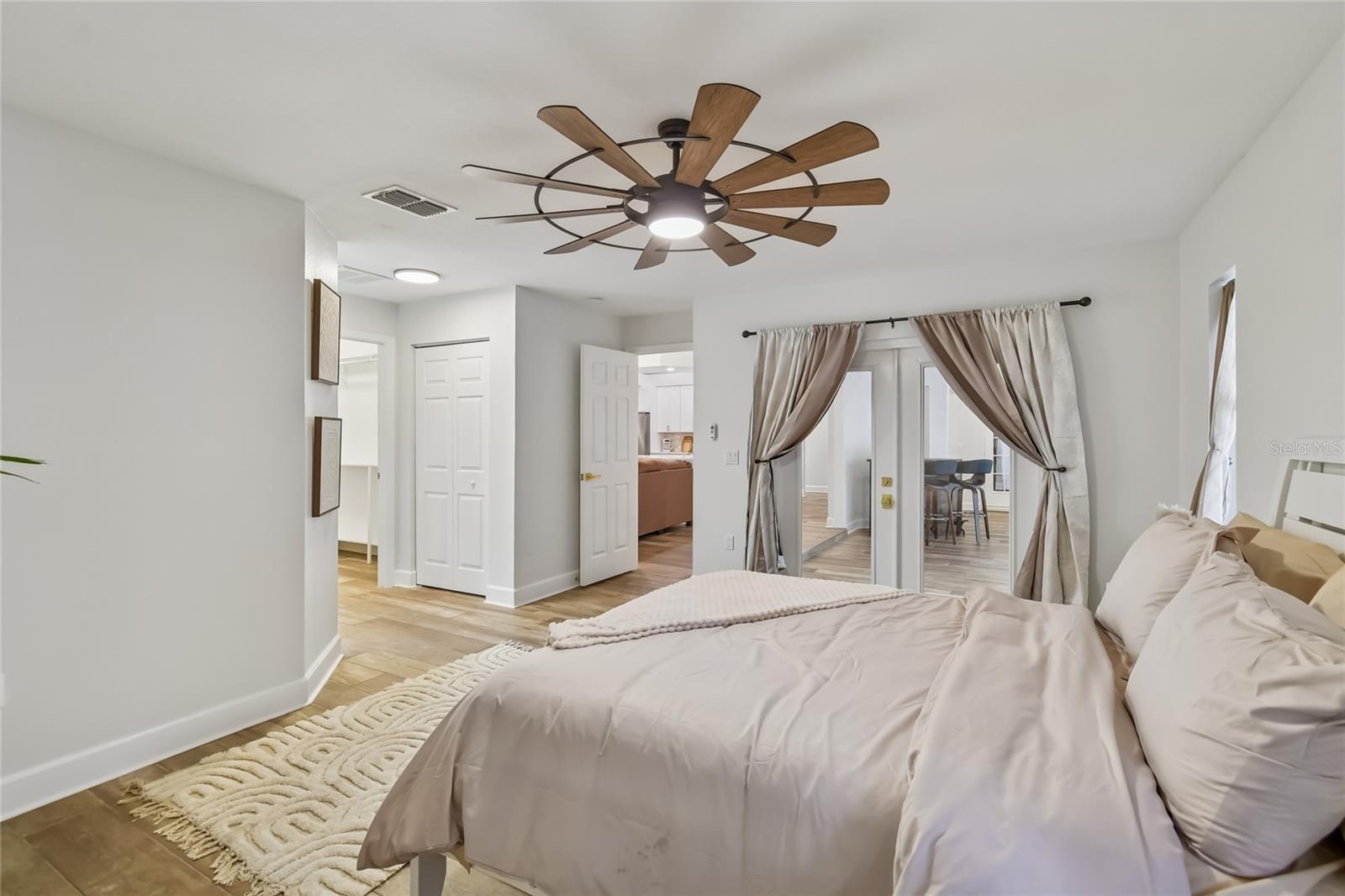 SCANLON COUNTRY ESTATES - Residential