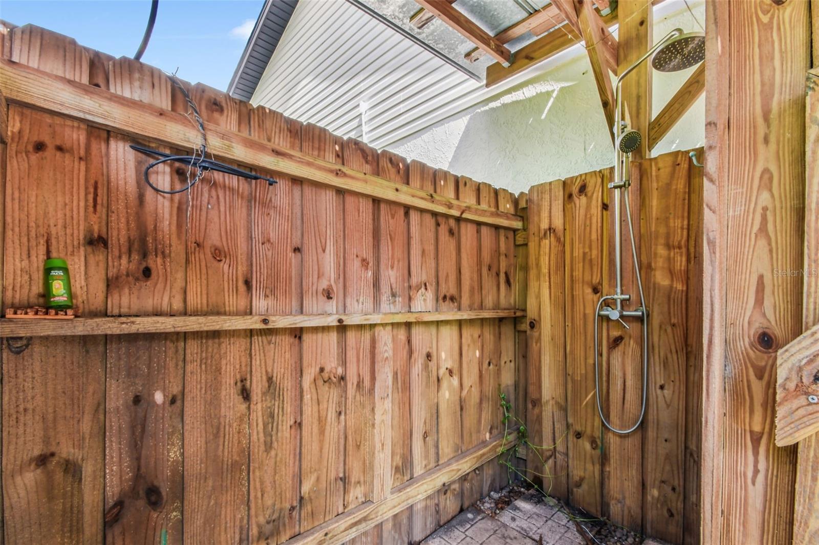 SCANLON COUNTRY ESTATES - Residential